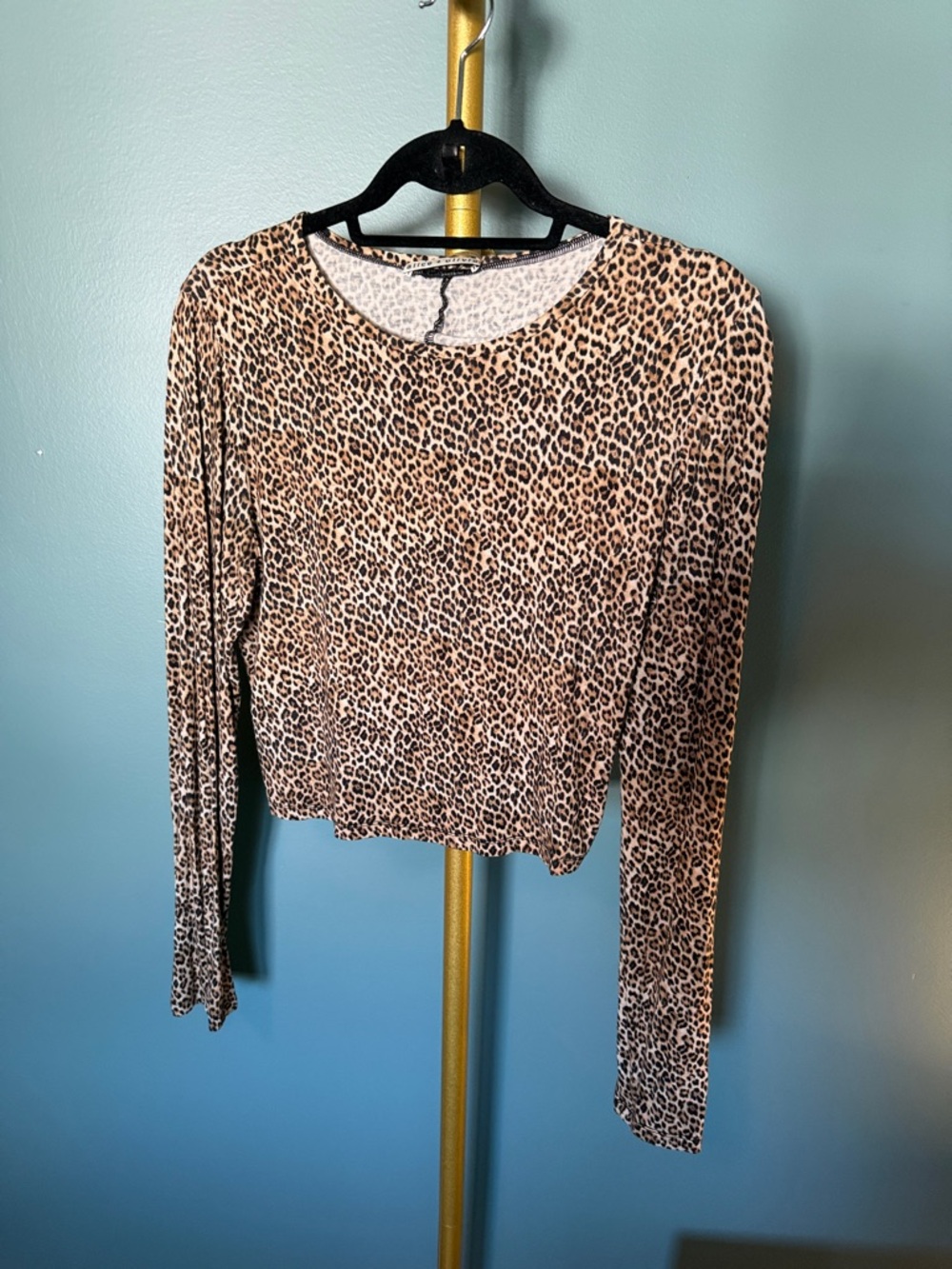 Alice + Olivia Leopard Print Long Sleeve Women's Top